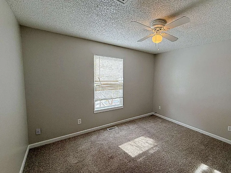 1680 S Espana Way — Photo 9