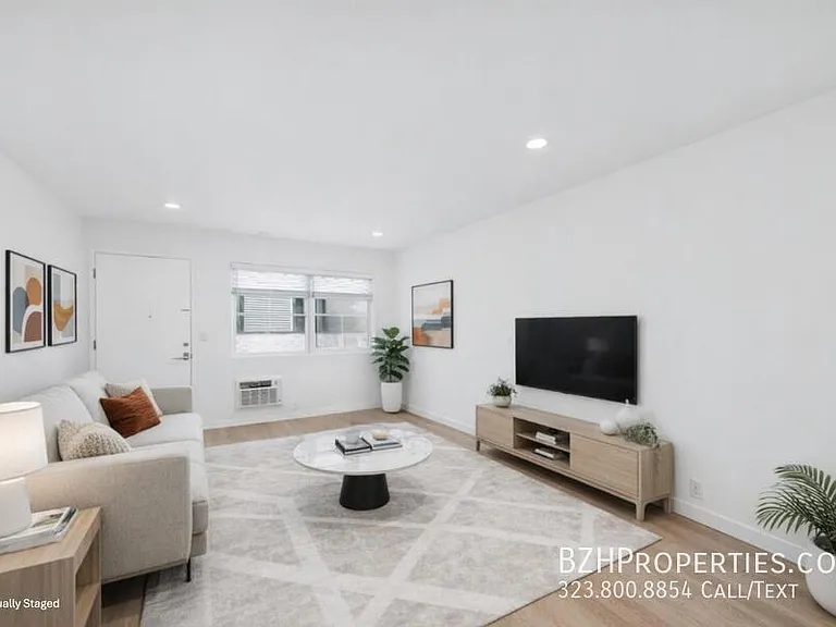 252 S New Hampshire Ave — Photo 23