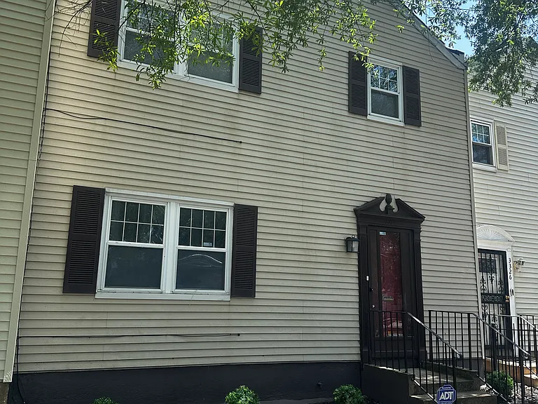 3324 Martin Luther King Jr Ave SE — Photo 2