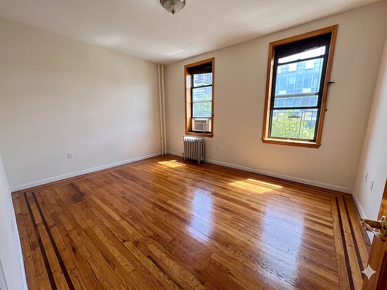 27-08 39th Ave #3B — Photo 3