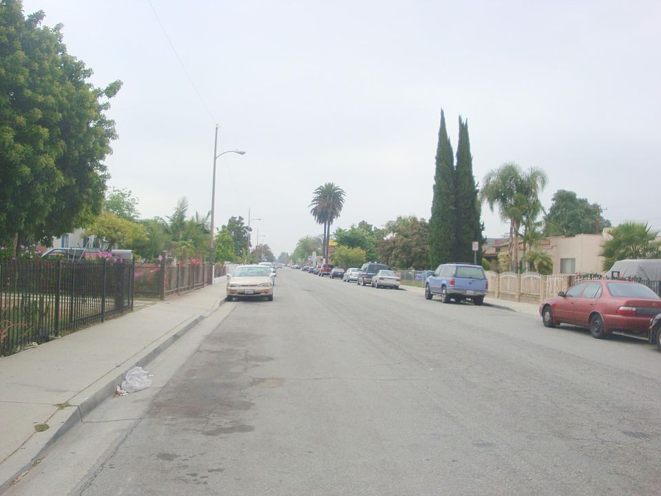2nd image of 2521 Olive St