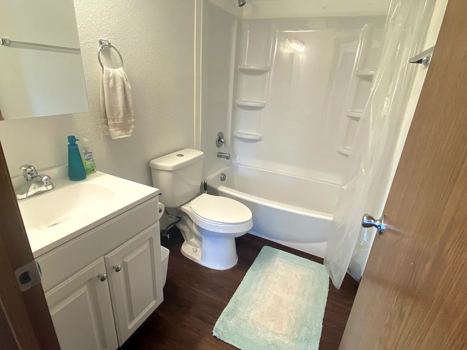 2 bed, 800 sqft, $1,500 — Photo 3