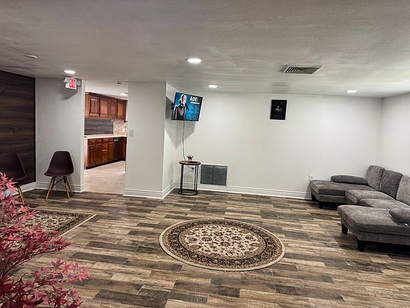2nd image of 6032 2nd Ave