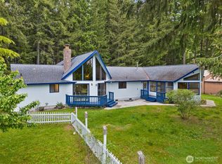 4307 Boston Harbor Rd NE, Olympia, WA 98506