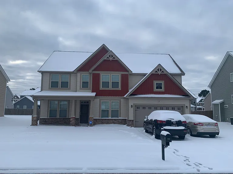 205 Tipperary St — Photo 12