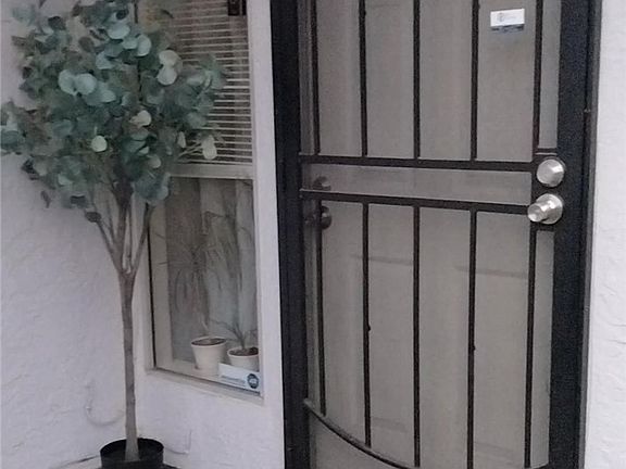 4th image of 4702 Greenholme Dr APT 3
