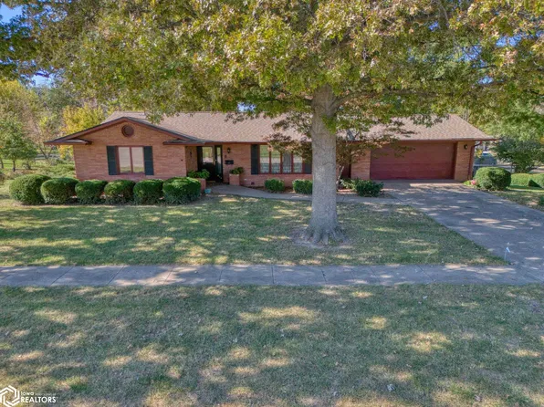 818 S 17th St, Centerville, IA 52544
