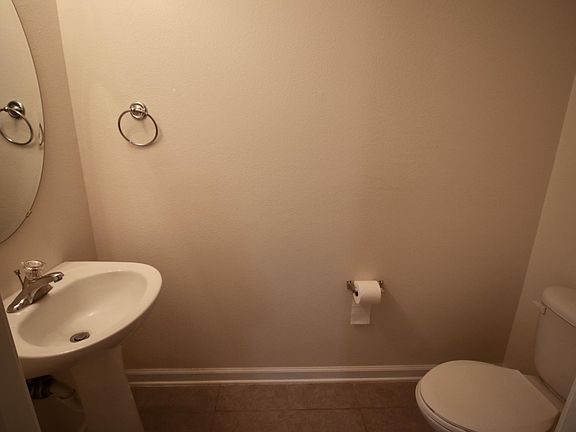 5th image of 864 S Black Cherry Dr