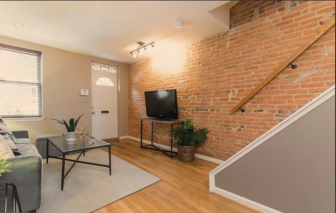 2 bed, 1028 sqft, $2,500 — Photo 3