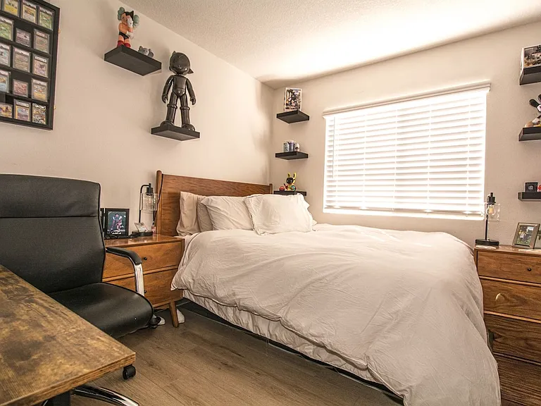 8408 Spring Desert Pl #G — Photo 18