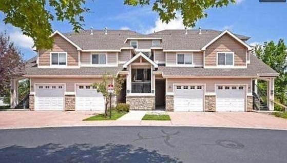 Upstairs, 2 level, 2 bed, 2 bath unit with vaulted ceilings and lots of natural light. Includes a balcony overlooks a quiet open space and a large 1 car garage.