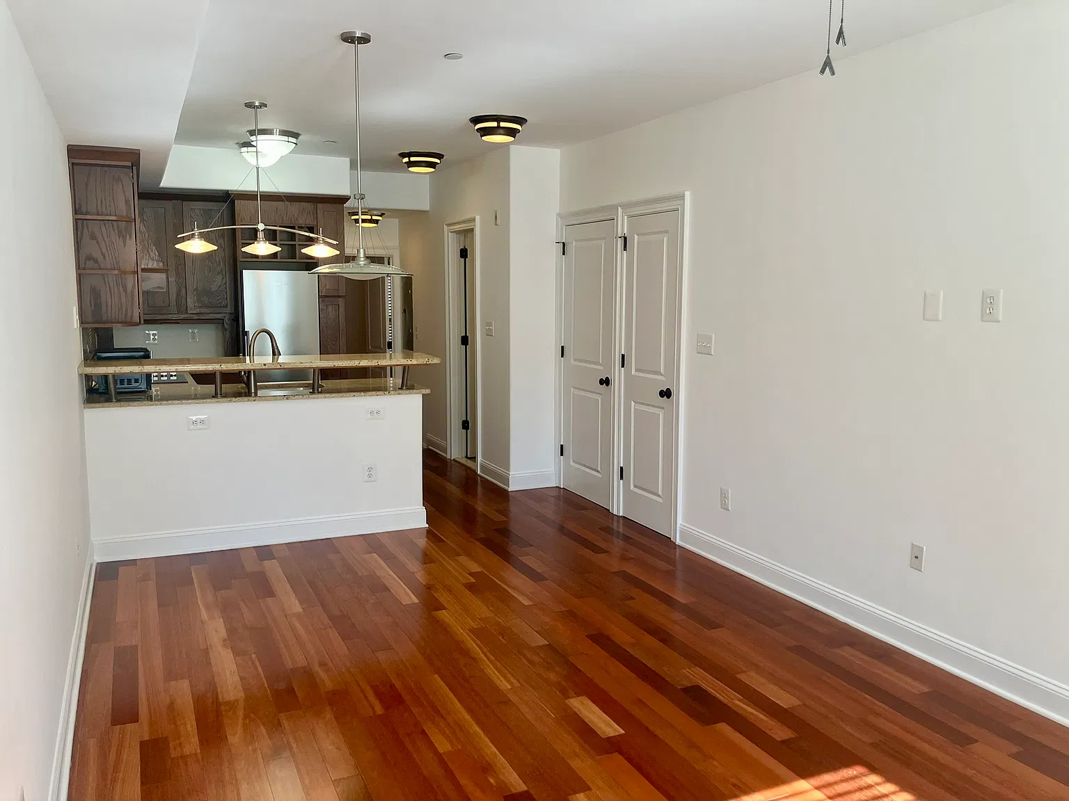1 bed, 525 sqft, $1,900 — Photo 4
