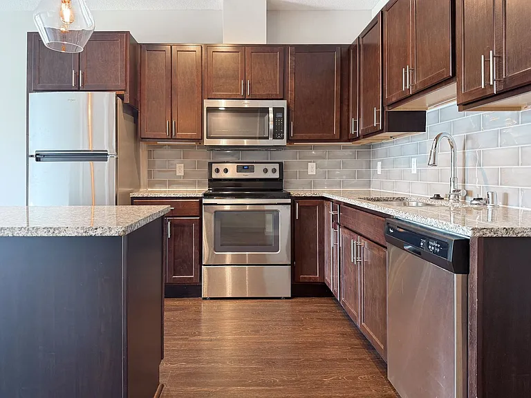Red44 Luxury Apartments | Specials Available — Photo 30