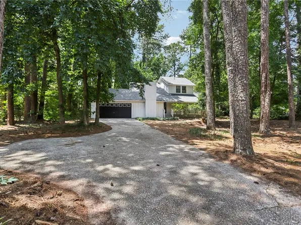 4859 Port Dr, Douglasville, GA 30135