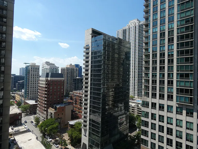 10 E Ontario St #1710 — Photo 11