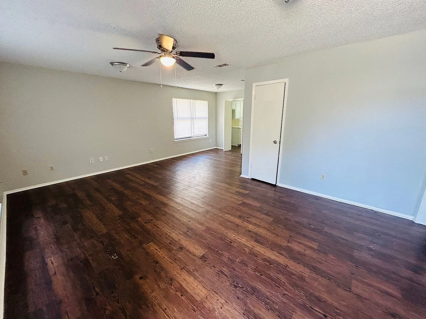 324 Mill Creek Circle — Photo 2