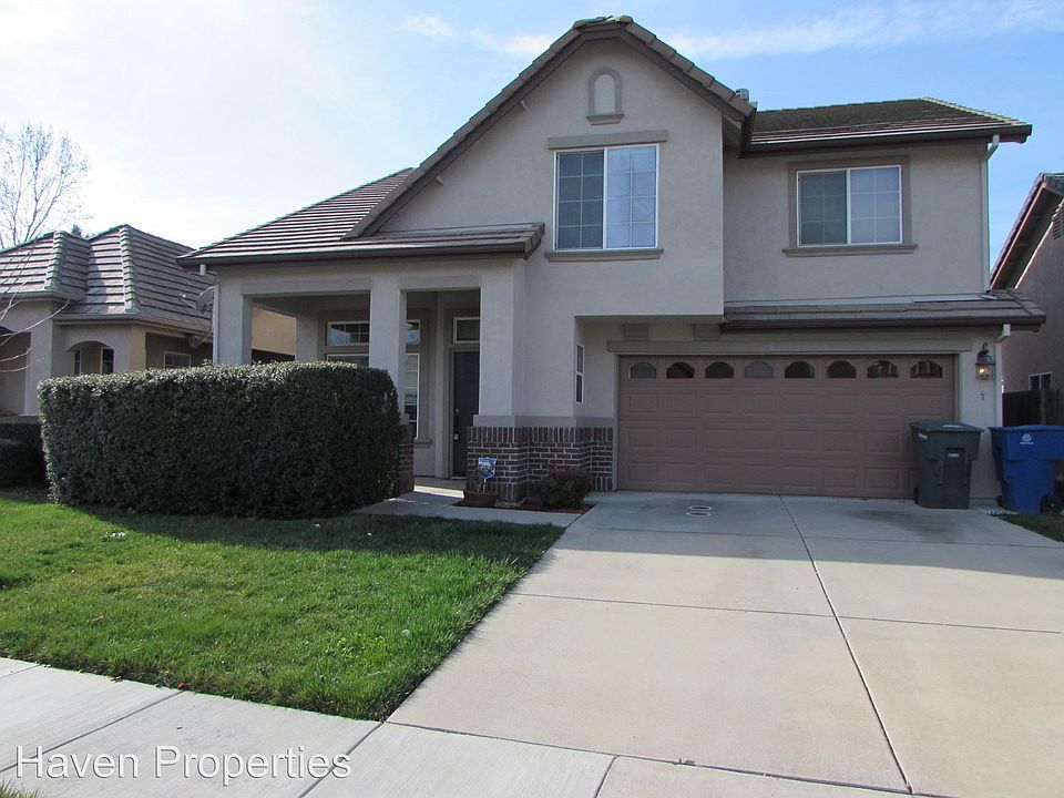 1st image of 17 Crossley Ct