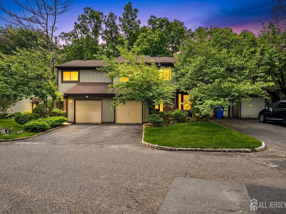 1st image of 34 Laurie Ct
