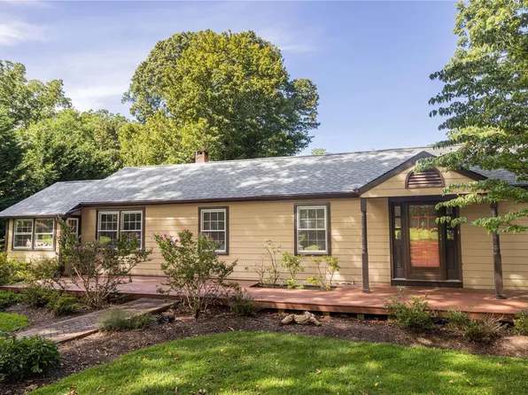 4 Maybeck Drive, Setauket, NY 11733