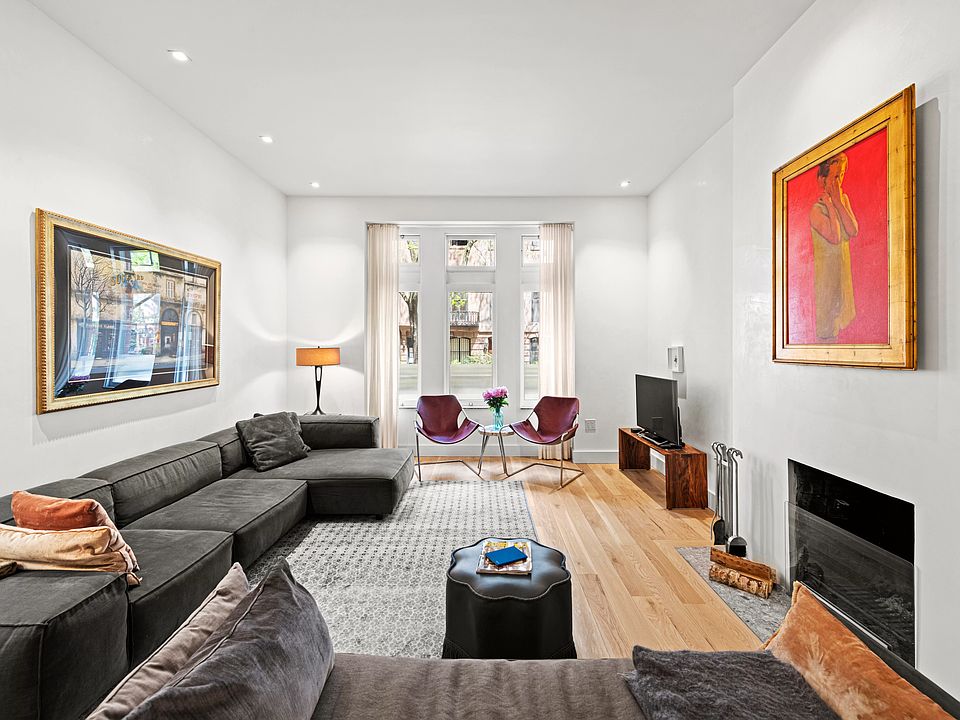 1st image of 50 W 9th St