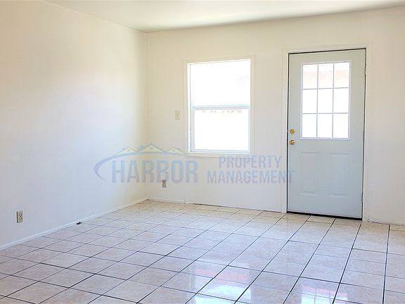 2nd image of 634 W Redondo Beach Blvd #3