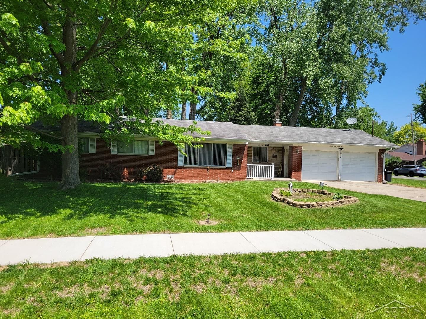 7962 Madeline St, Saginaw, MI 48609 MLS 50120467 Zillow