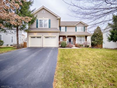 300 Stonehenge Dr, Phillipsburg, NJ, 08865