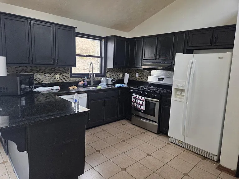 5625 Princeton Oaks Dr — Photo 8