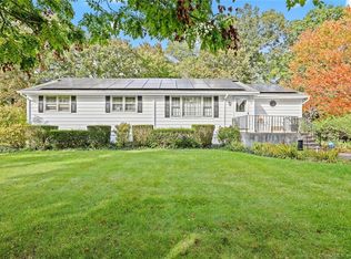 38 Batt Ln, East Haven, CT 06513