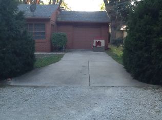 5 Randall Dr, Bloomington, IL