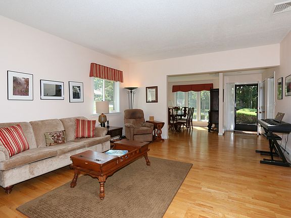 living room 2 .jpeg