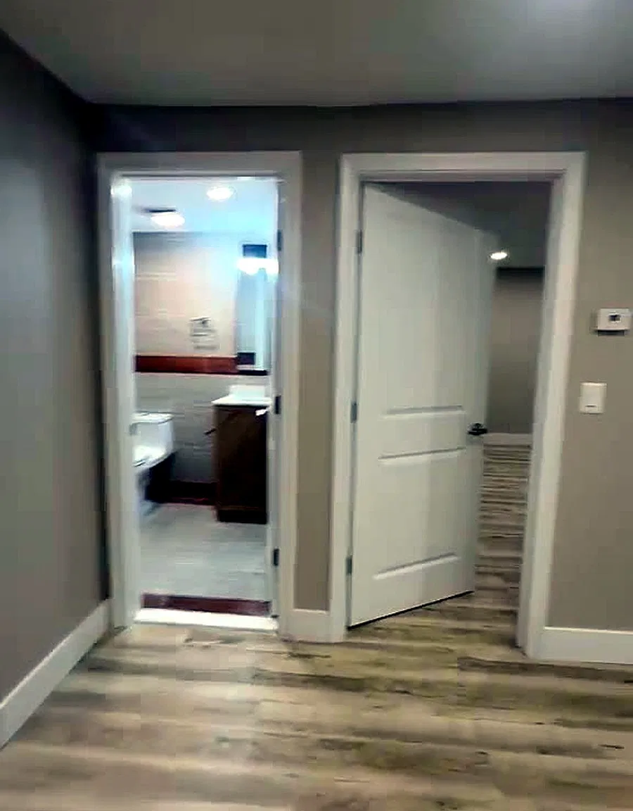 2 bed, 950 sqft, $2,400 — Photo 3