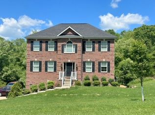 99 Altermoor Dr, Natrona Heights, PA 15065
