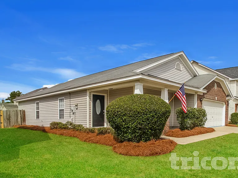 149 Moores Creek Dr — Photo 1