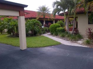 2093 Pine Isle Ln, Naples, FL 34112