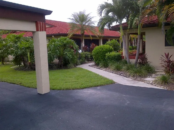 2093 Pine Isle Ln, Naples, FL