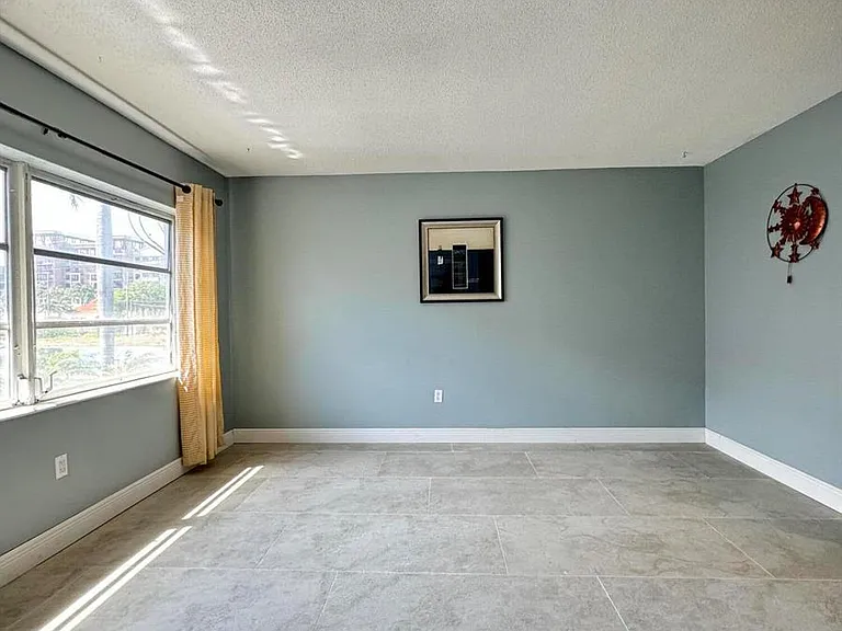 382 E Royal Palm Rd #80 — Photo 4