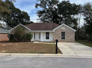 112 Cluster Oaks Ct, Foley, AL 36535