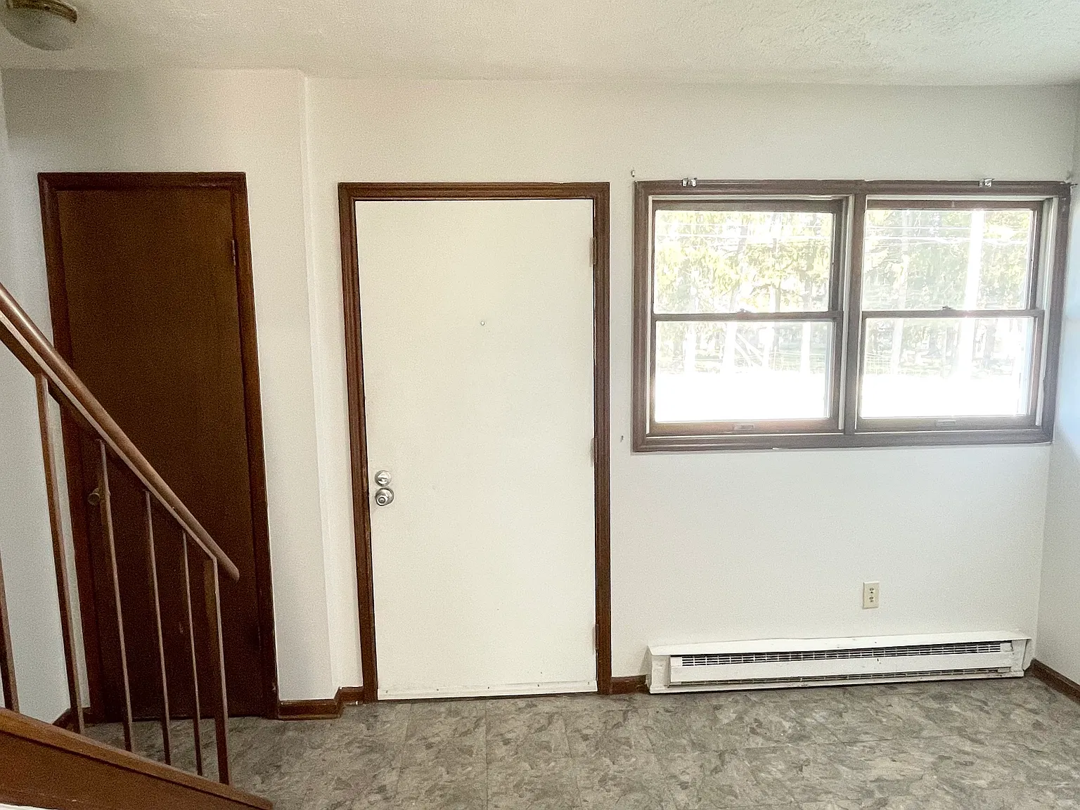 2 bed, $1,050 — Photo 2
