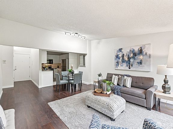 2nd image of 12567 35th Avenue NE #204