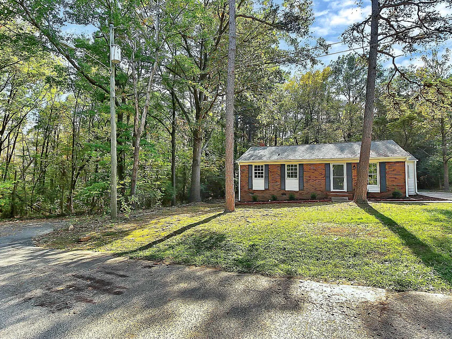3 bed, 950 sqft, $1,450 — Photo 2