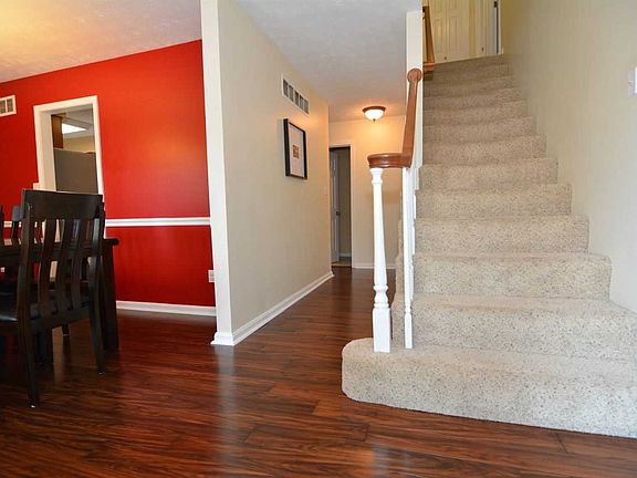 2nd image of 3013 Lake Valley Dr