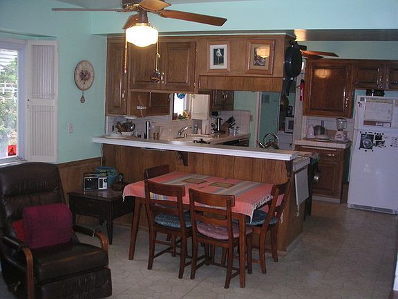 3rd image of 5640 Valley Circle Blvd
