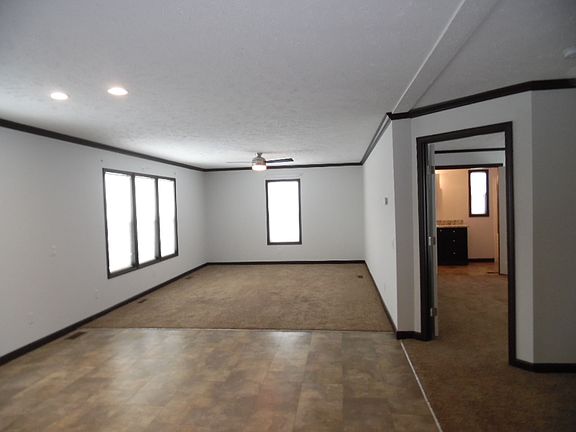 3rd image of 28373 Beechwood Ave #237