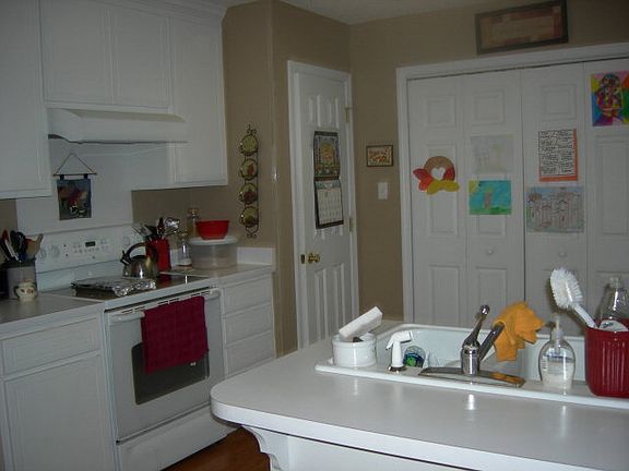 4th image of 492 Clematis Ct