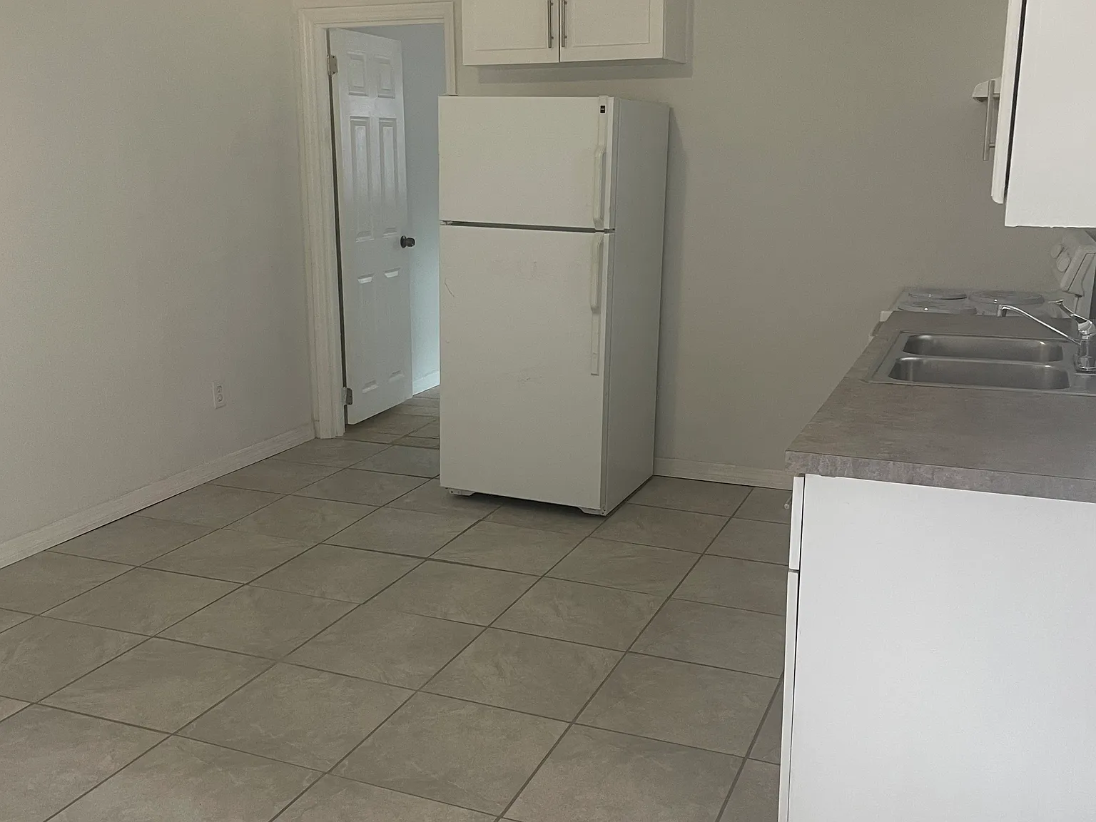 1 bed, $995 — Photo 3