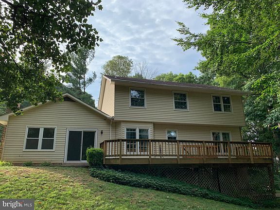 2nd image of 2627 Oakton Glen Dr