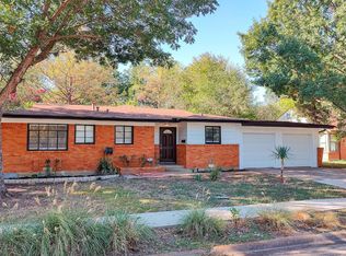 6808 Pecan Park Dr, Richland Hills, TX 76118