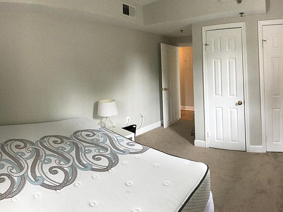 4th image of 604 Bashford Ln Unit 2103