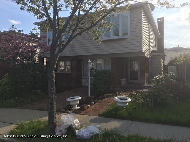 1st image of 111 Dawson Cir